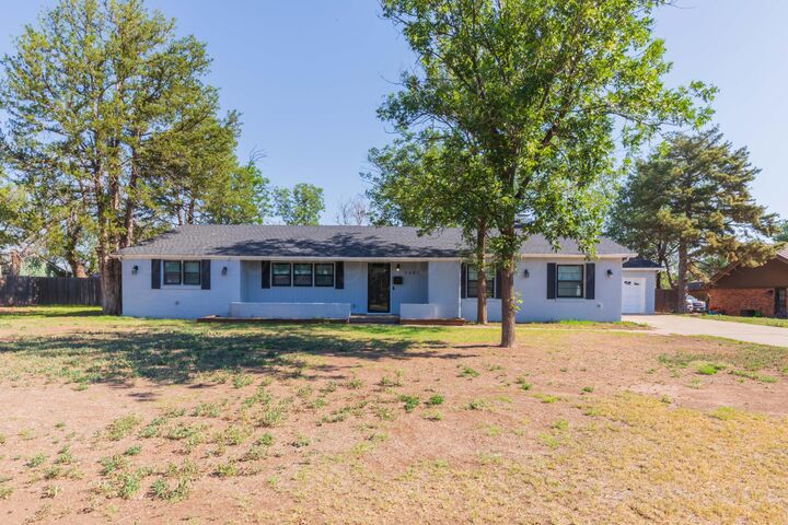 Property Photo:  2407 8th Avenue  TX 79015-4745 