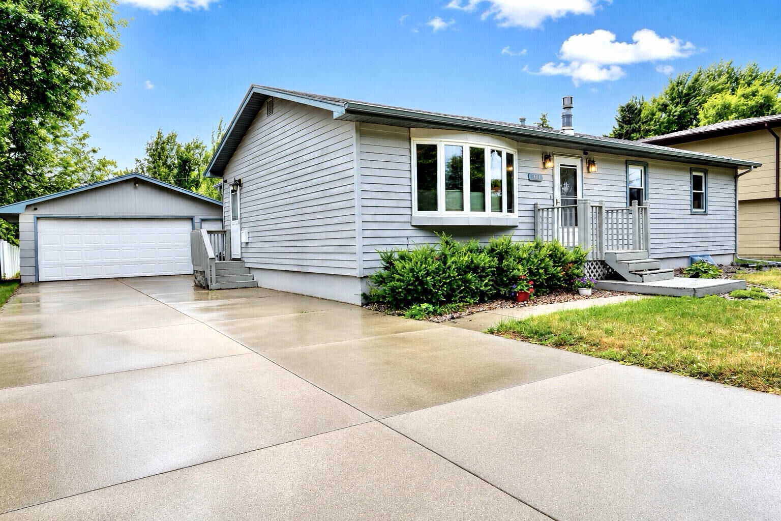 Property Photo:  924 12th Avenue  SD 57401 