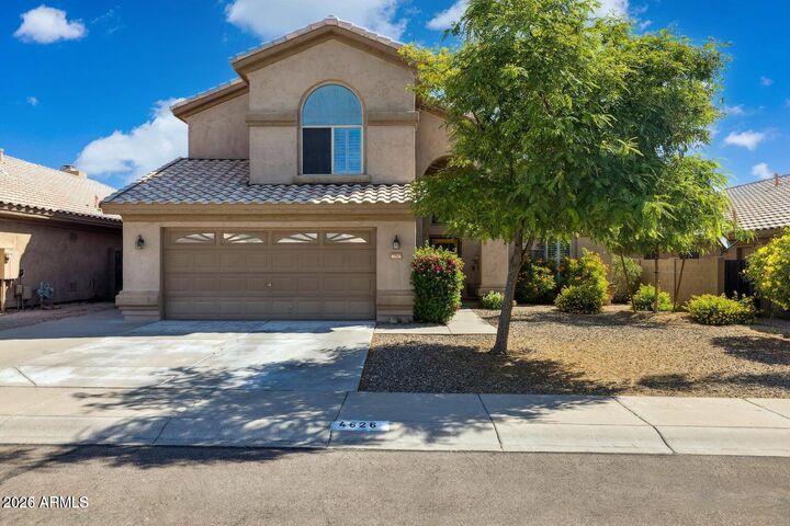 Property Photo: 4626 E Summerhaven Drive AZ 85044