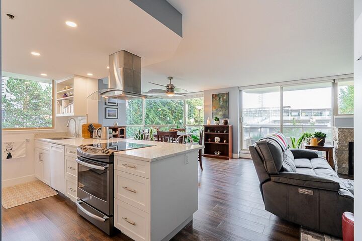 728 Farrow Street 402 — photo 1