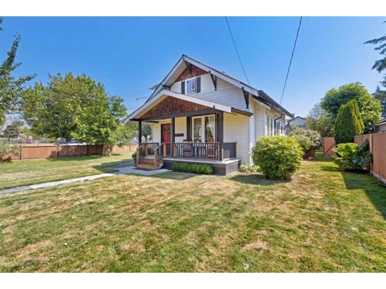 Property Photo: 5690 Riverside Street BC V4X 1T4