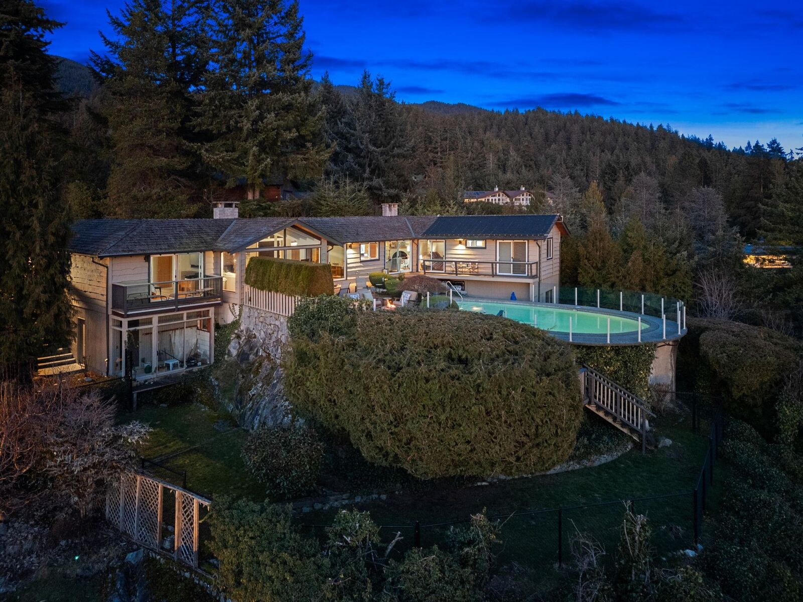 Property Photo: 4570 Woodgreen Court BC V7S 2V7