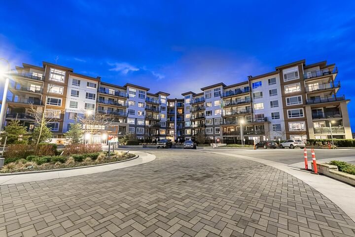 Property Photo: 2499 Rabbit Drive 404 BC V4M 0G4