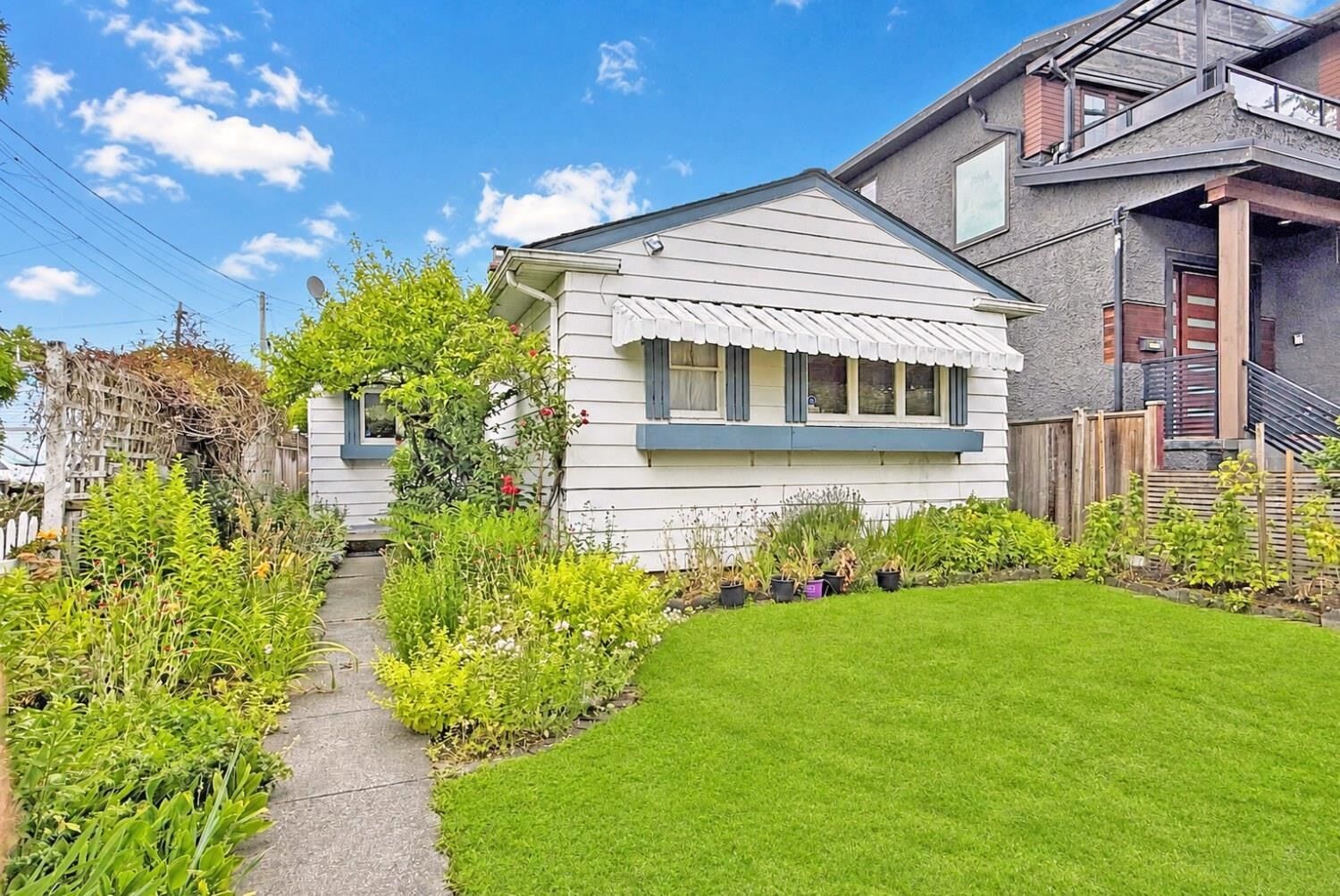 Property Photo: 125 E 48th Avenue BC V5W 2C7