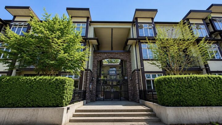 Property Photo: 5588 Patterson Avenue 211 BC V5H 0A7