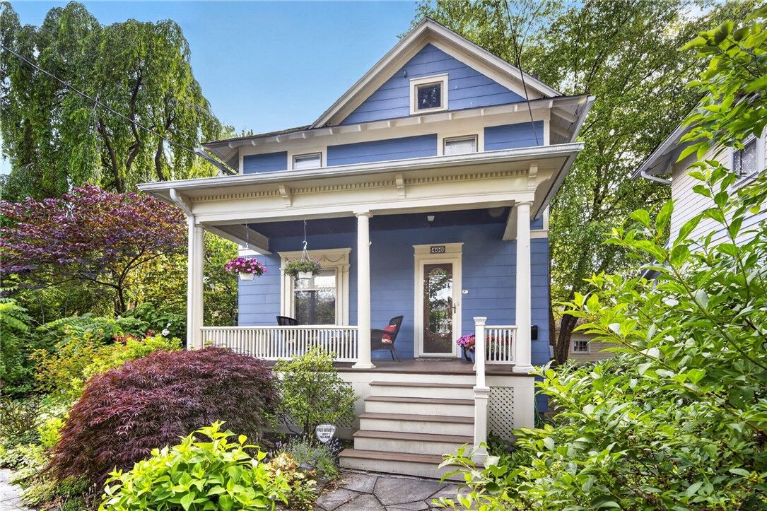 Property Photo: 406 Auburn Street NY 14850
