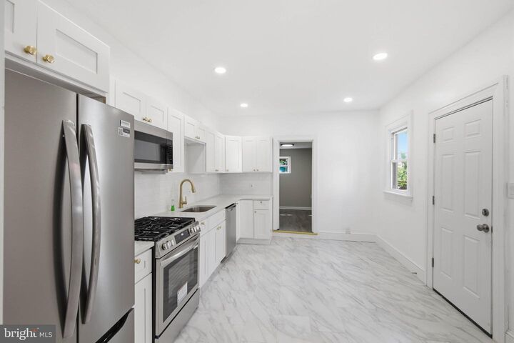 Property Photo: 624 Poplar Street PA 17603