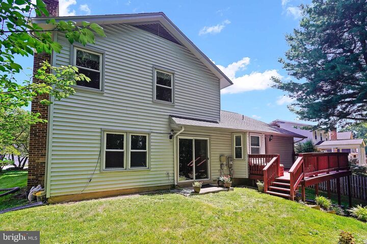 Property Photo: 9617 Waterline Drive VA 22015