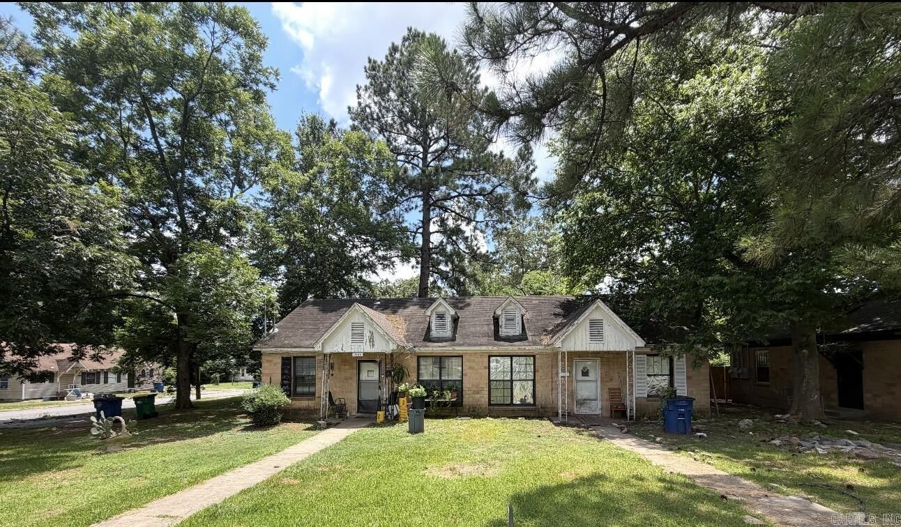 Property Photo:  2000/2002 W Short 17th Street  AR 72114 
