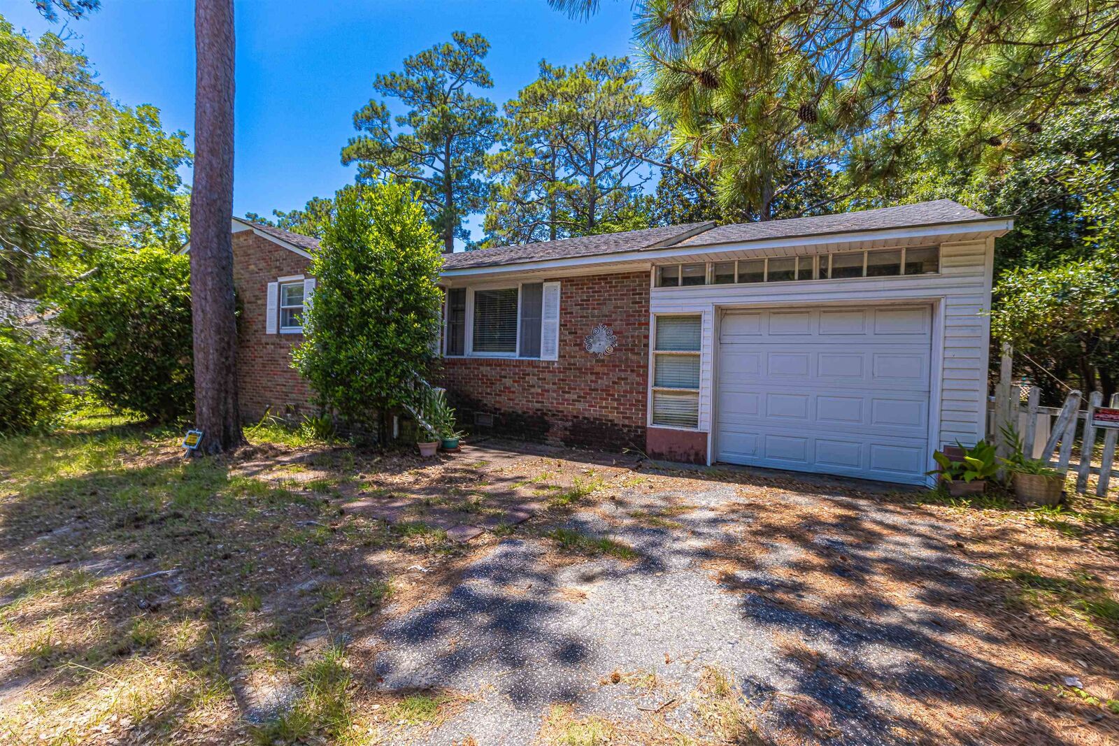 Property Photo:  611 Collins St.  SC 29577 