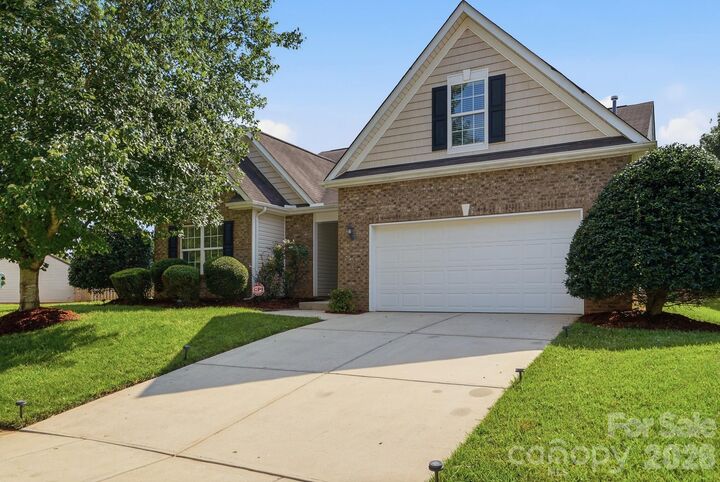 Property Photo: 301 Augustus Lane NC 28120