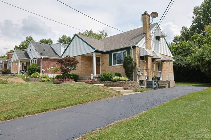 Property Photo: 2889 Mt Airy Avenue OH 45239