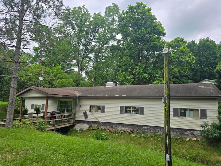 Property Photo:  2983 Opossum Hollow Road  OH 43055 
