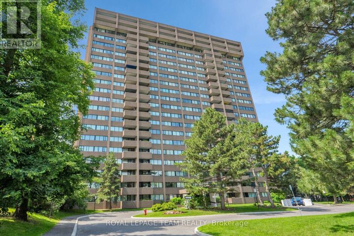 Property Photo: 3360 Southgate Road 104 ON K1V 9A6