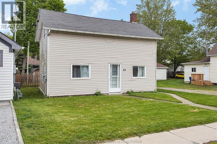 Property Photo:  39 McGeorge Street  ON N0P 1A0 