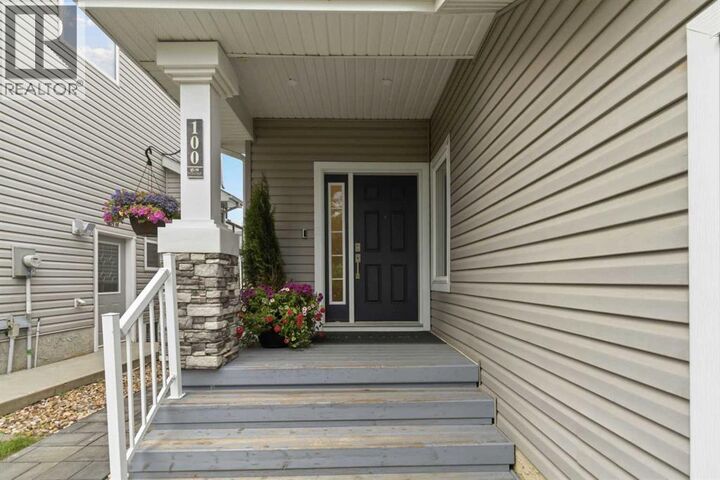 Property Photo:  100 Dakin Drive  AB T9K 0Y5 