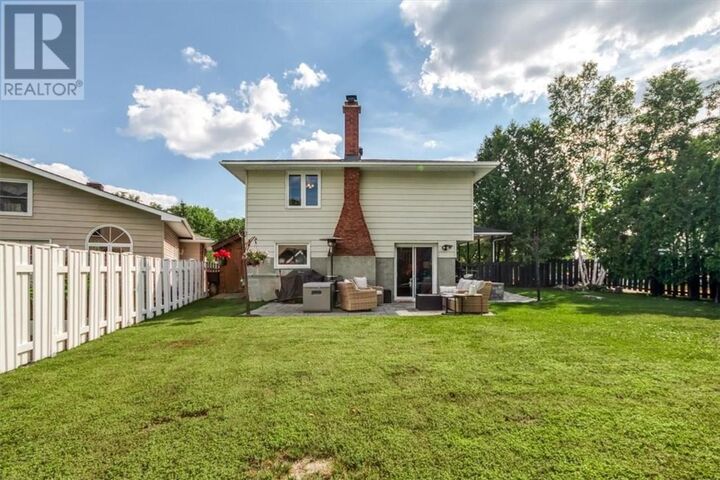 Property Photo:  1902 Overbrook Crescent  ON P3A 5H6 