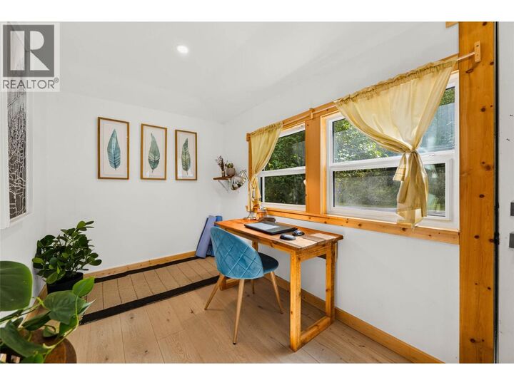 Property Photo: 124 Sayward Avenue BC V0G 1Z0