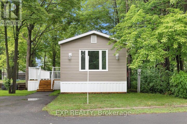 Property Photo:  1045 Vista Barrett Private  ON K4P 1C8 