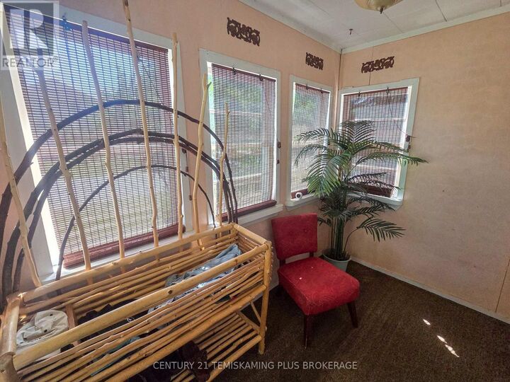 Property Photo: 75 Fifth Avenue ON P0J 1H0