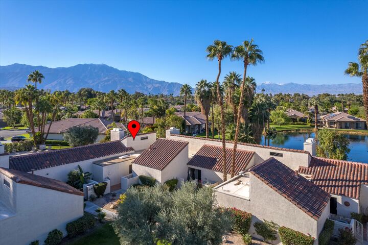 Property Photo: 464 Sunningdale Drive CA 92270