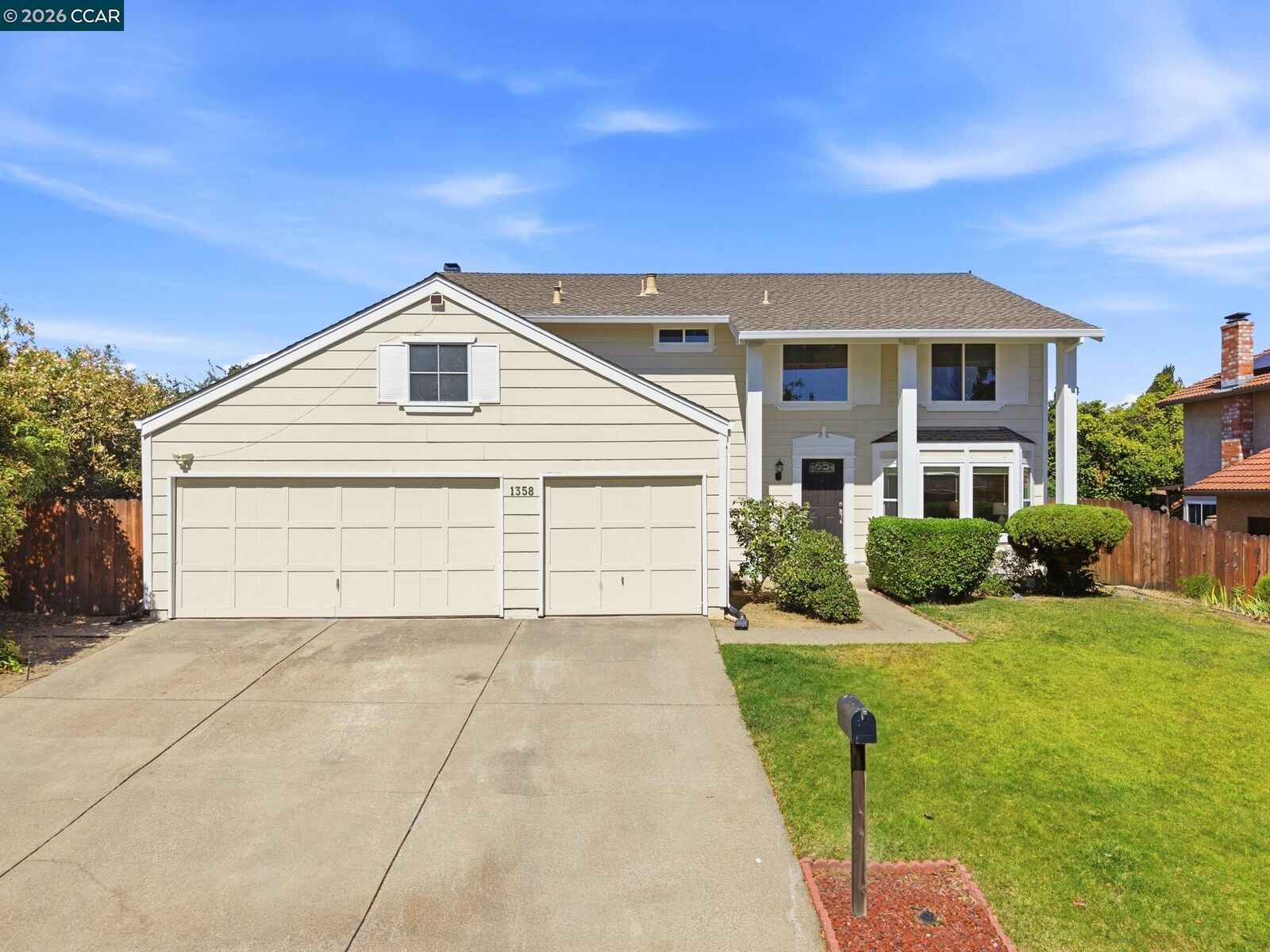 Property Photo:  1358 Shade Oak Ln  CA 94521 