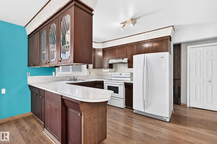 Property Photo:  12 Galen Crescent  AB T8A 2L2 