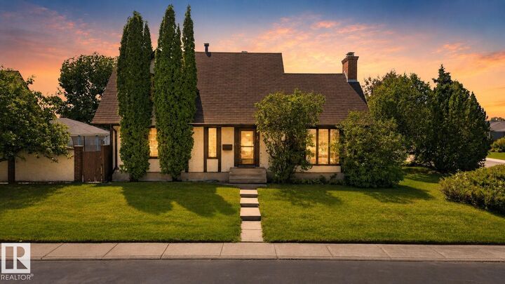 Property Photo: 7819 22 Avenue NW AB T6K 2M6