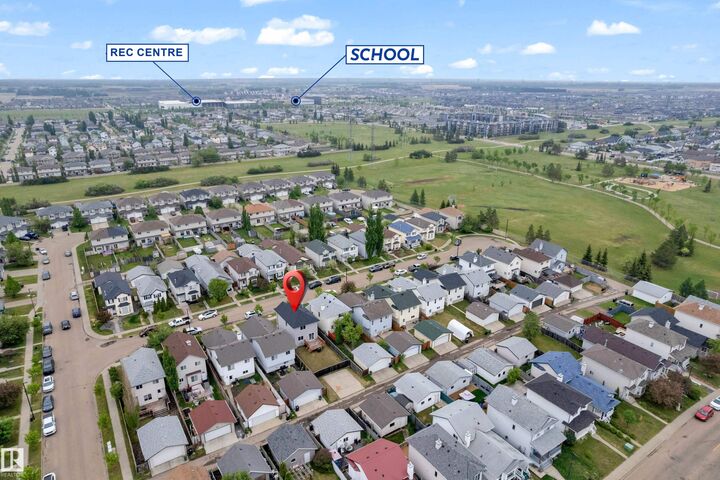 Property Photo:  2912 31 Street NW  AB T6T 1T9 