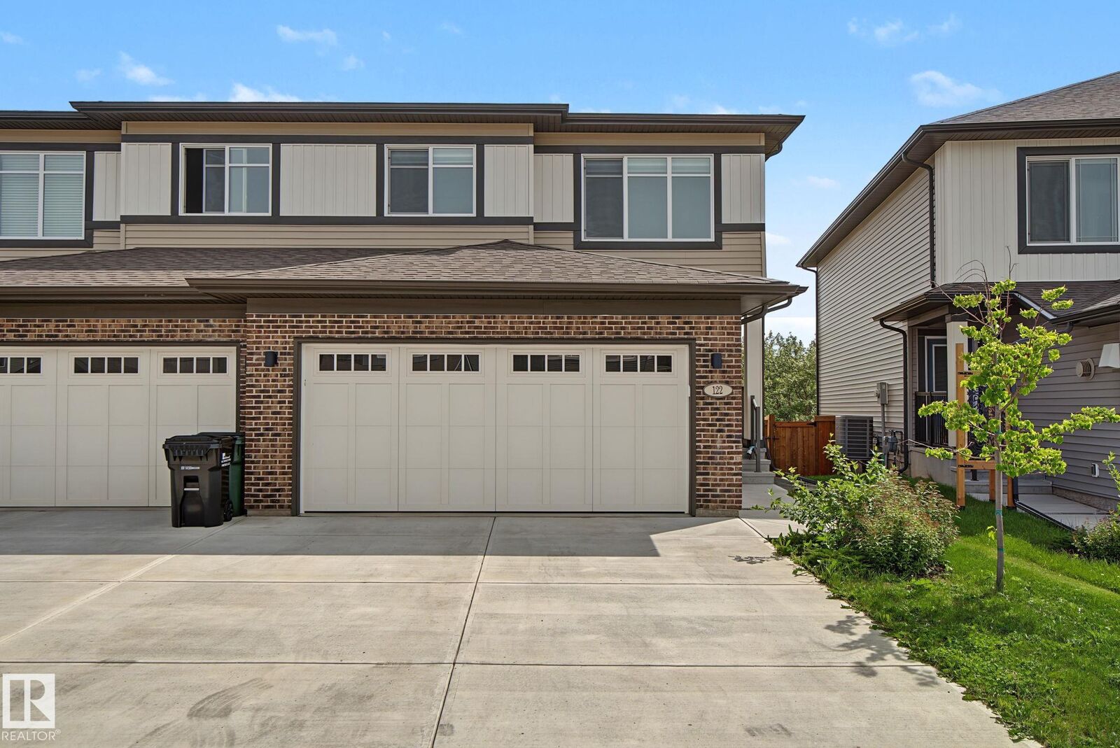 Property Photo: 122 Horton Way AB T8E 0B4