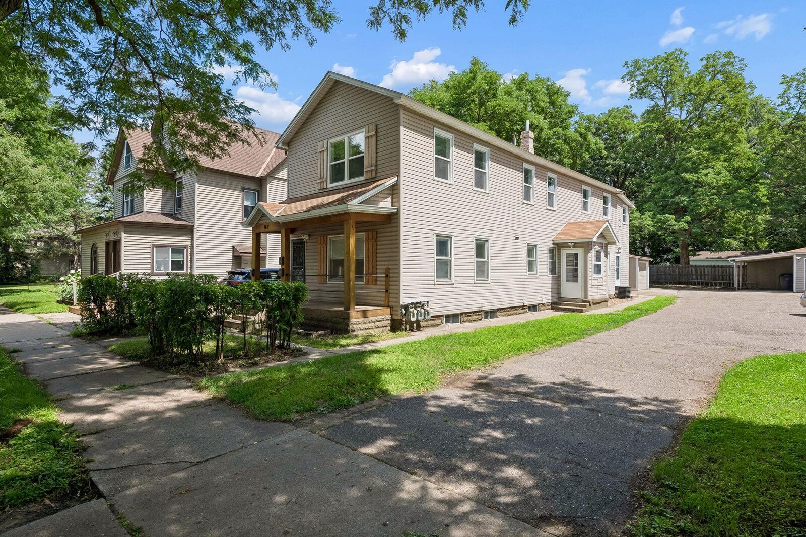 Property Photo:  1411 Grand Street NE  MN 55413 