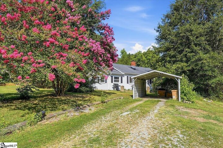 Property Photo: 2060 Highway 418 SC 29669