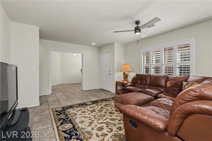 Property Photo: 5582 Henshaw Avenue NV 89118