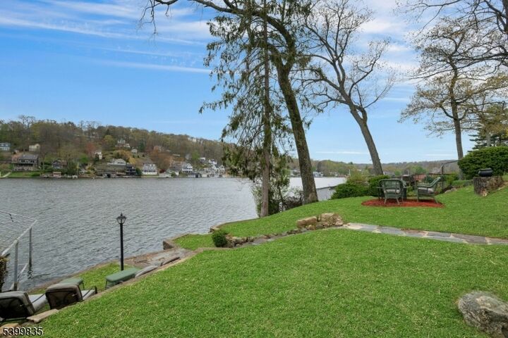 Property Photo: 78 Ithanell Rd NJ 07843