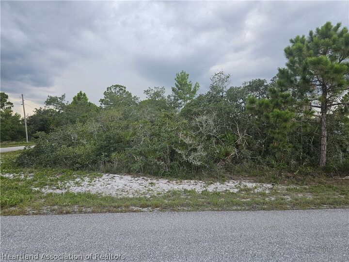 Property Photo: 643 Buccaneer Street NW FL 33852