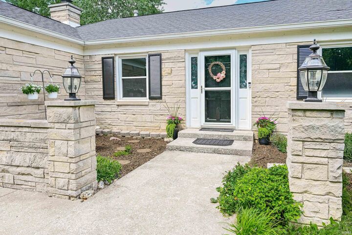 Property Photo:  1515 E Dunstan Drive  IN 47401 