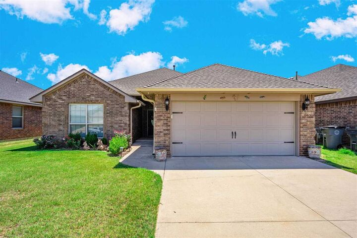 Property Photo:  2216 SW Edinburough Dr  OK 73505 