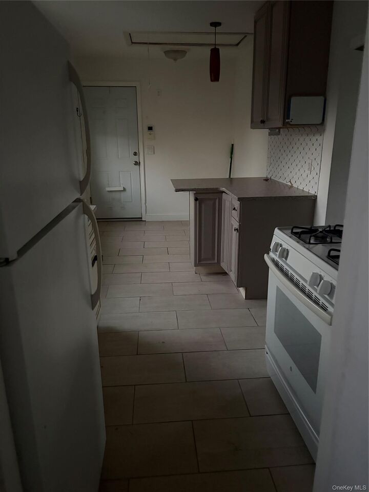 Property Photo:  4312 23rd Avenue 2  NY 11105 