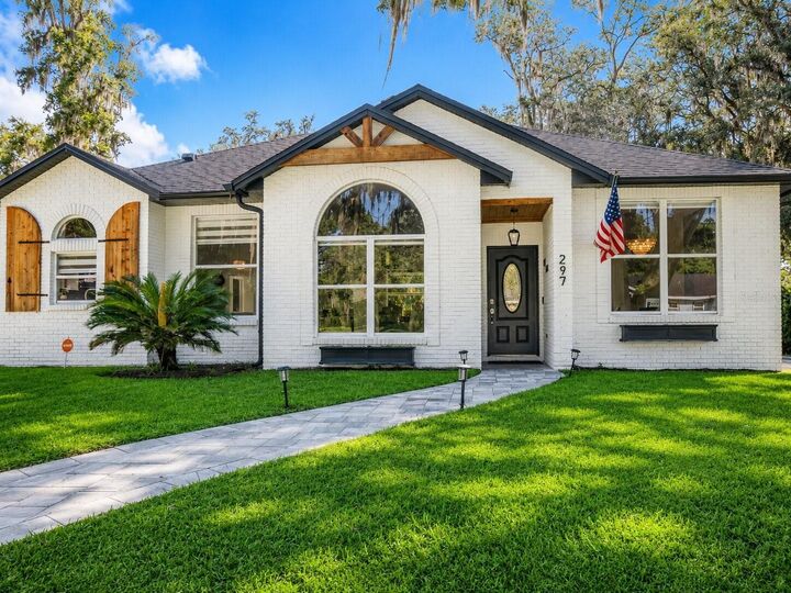 Property Photo: 297 N Lake Jessup Avenue FL 32765