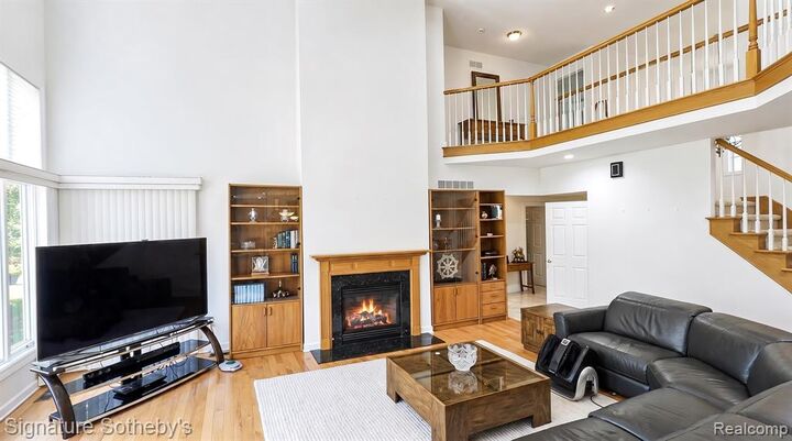 Property Photo: 6925 Elm Park Drive MI 48098 1944