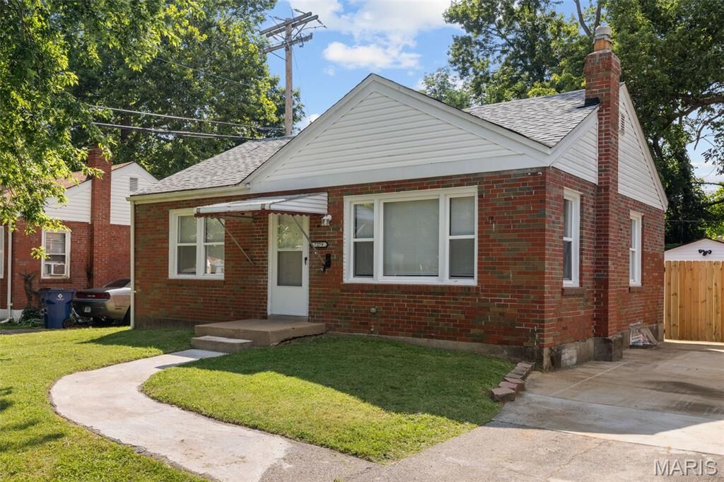 Property Photo: 7279 Teal Avenue MO 63133