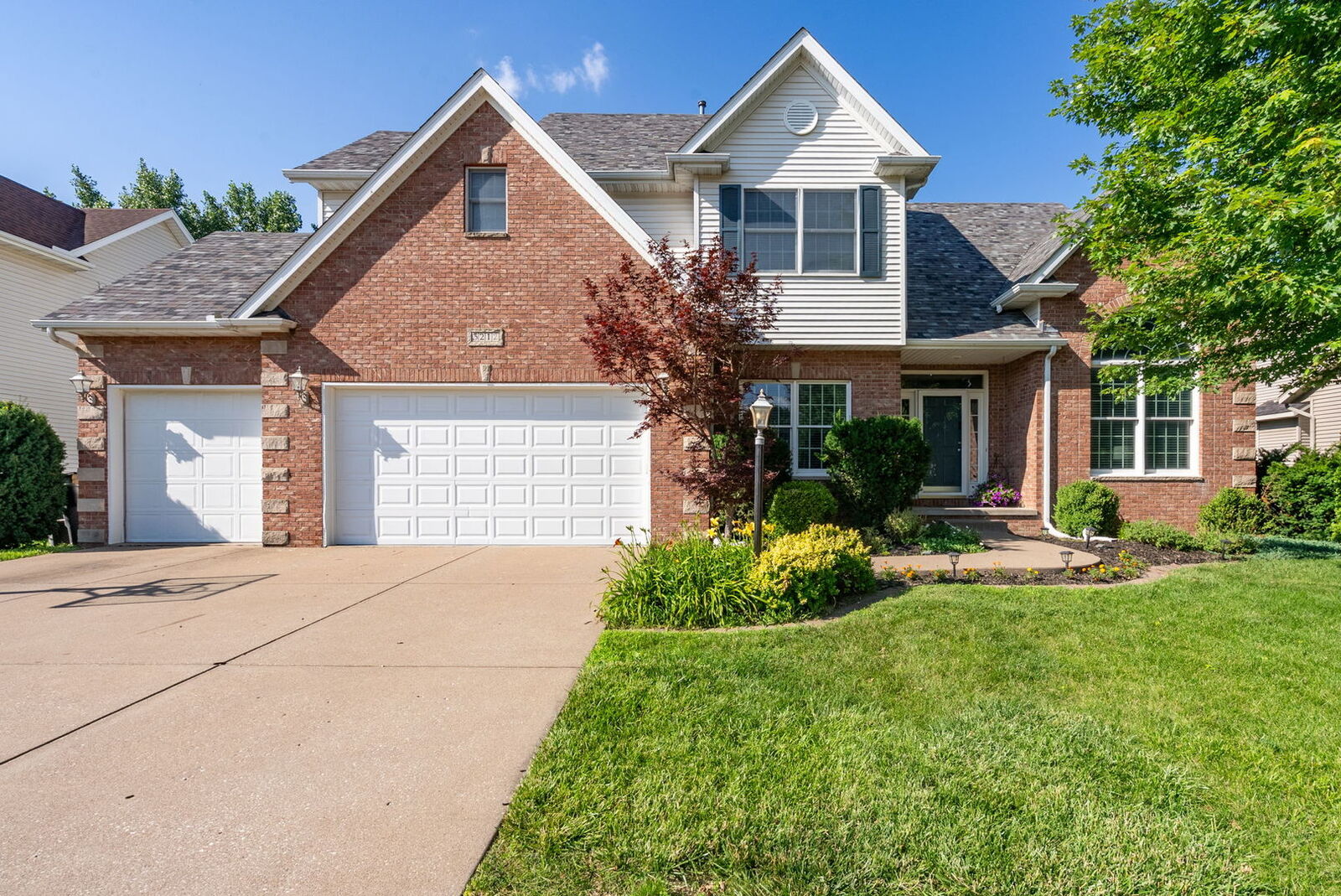 Property Photo:  3212 Summertree Avenue  IA 52722 
