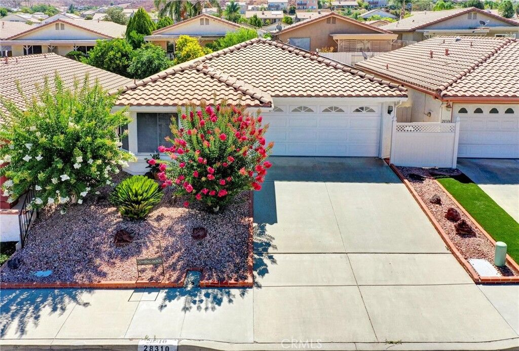 Property Photo: 28310 Calle Lustrosos CA 92585