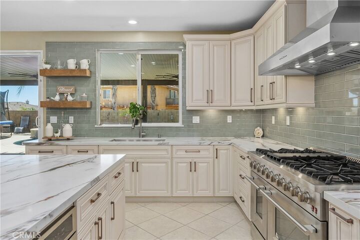 Property Photo: 9479 Lost Grove CA 92508