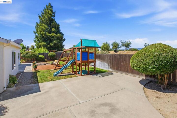 Property Photo:  470 Yosemite Dr  CA 94551 