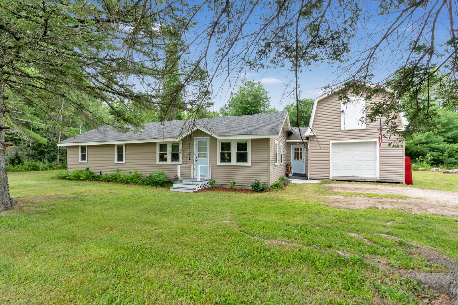 Property Photo:  178 Ossipee Trail W  ME 04049 