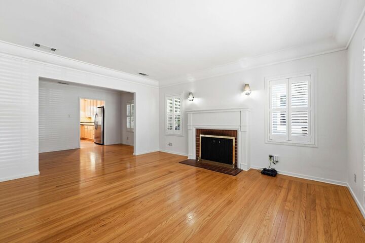 Property Photo: 889 54th Street CA 95819