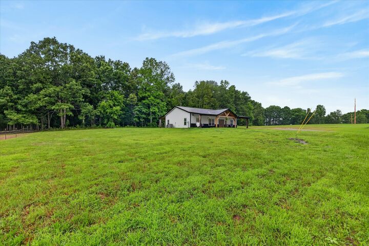 Property Photo:  181 Hayes Ridge Rd  TN 37079 