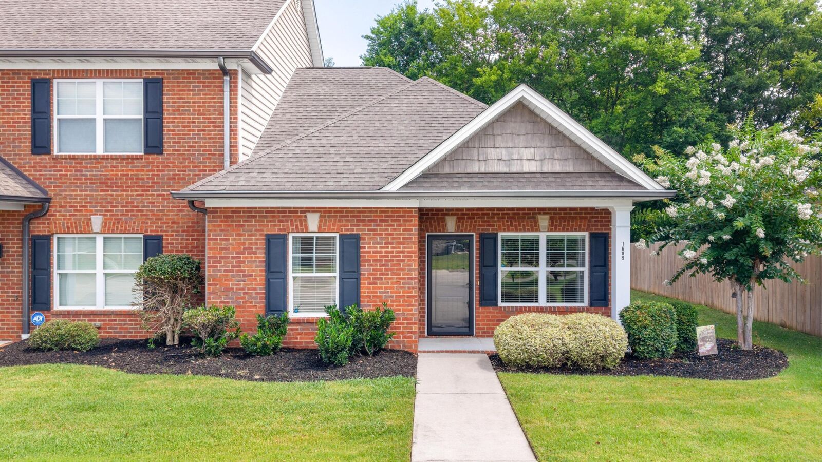 Property Photo:  1699 Stonebriar Drive NE  TN 37312 