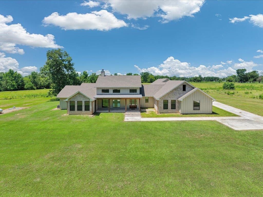 Property Photo: 176 Royce Oliver TX 75904
